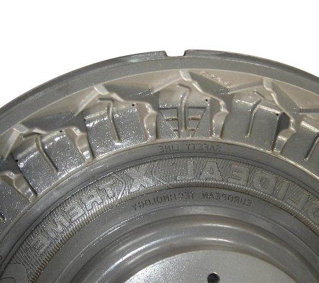 Motorcycle tire mold