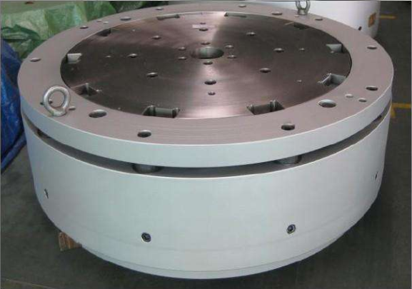 The structure of the segmented tire mold